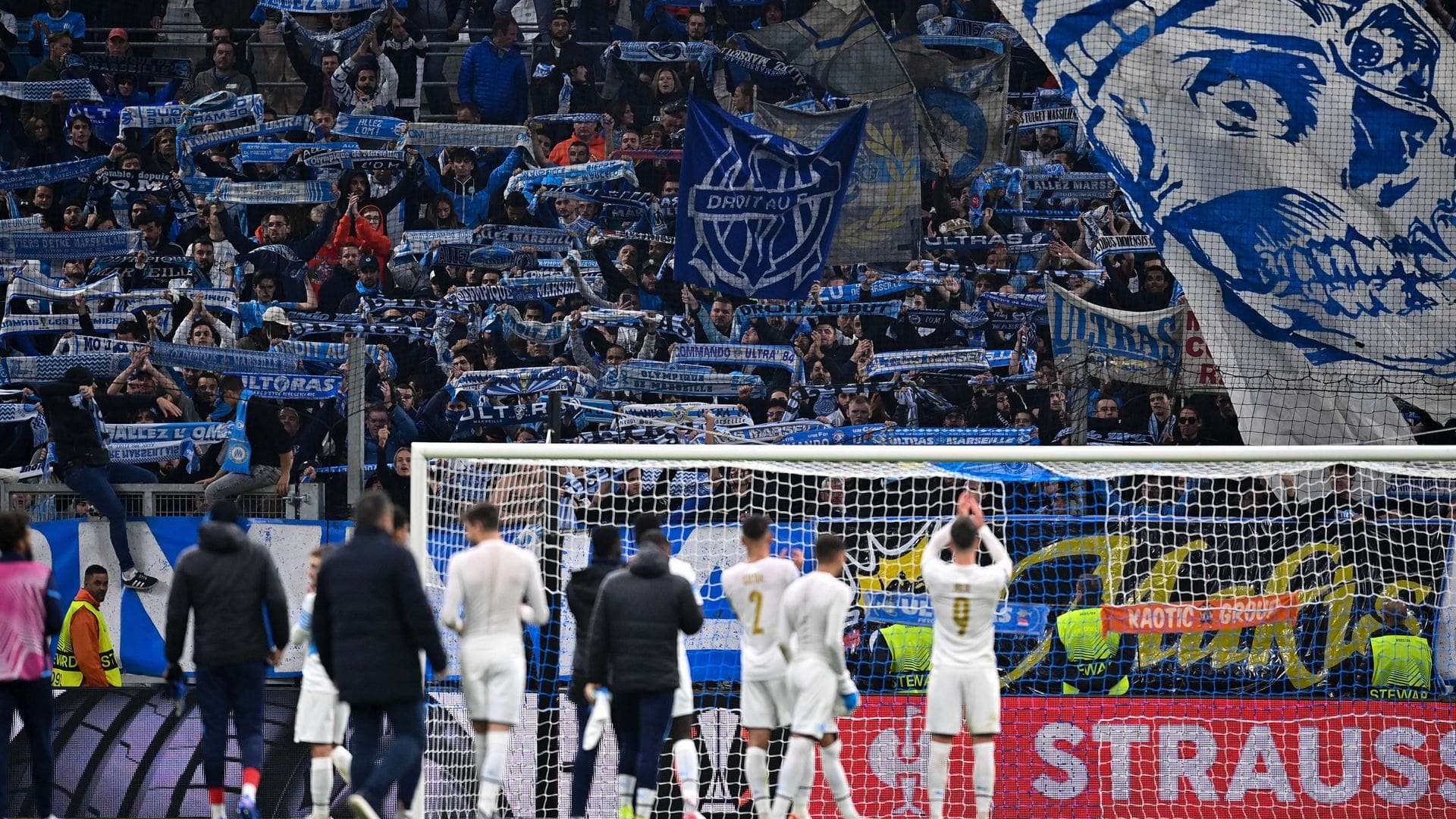 découvrez pourquoi les supporters marseillais affichent une grande confiance avant l'affiche om-real madrid. analyse, avis de fans et ambiance garantie autour de ce match très attendu.