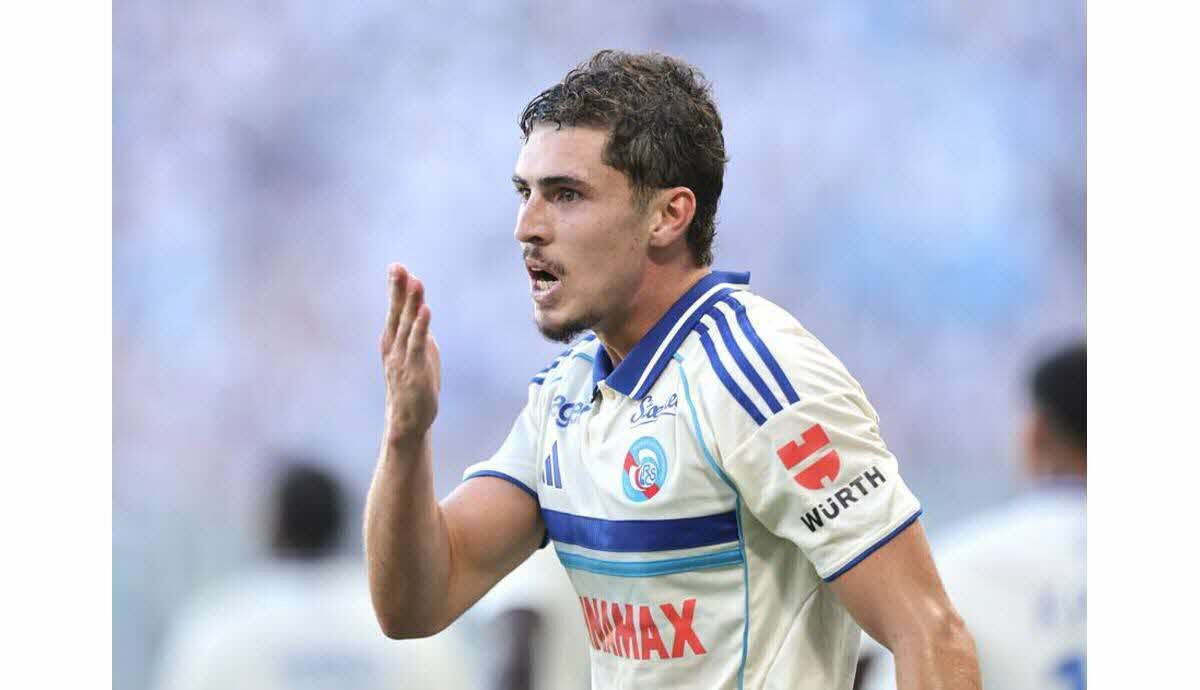 découvrez panichelli, l'attaquant déterminé du rc strasbourg, qui séduit les supporters par son engagement et son sens du but sur le terrain. portrait d’un joueur ambitieux.