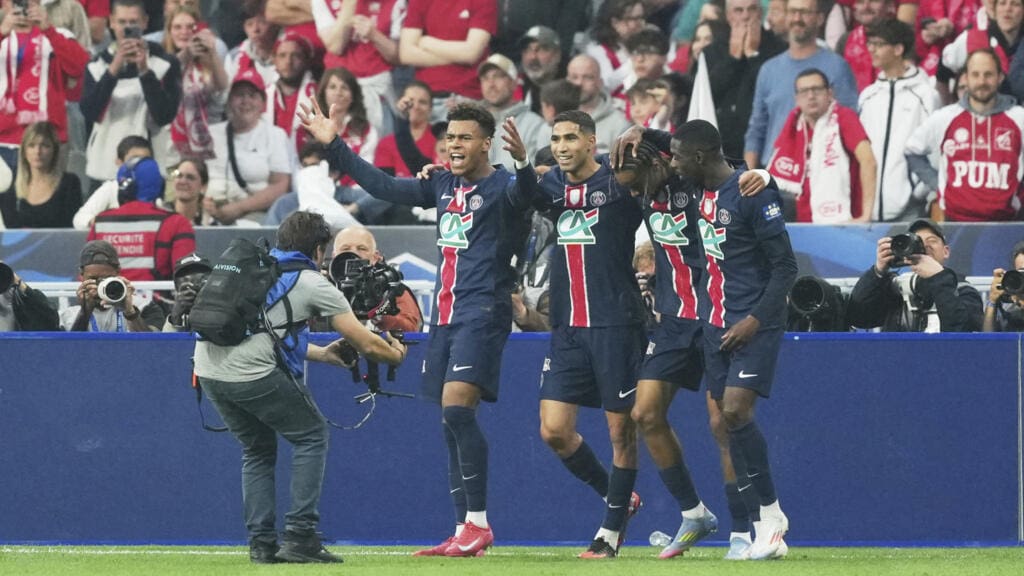 Paris Rout Football ᑕ ᑐ Guide des Paris Football du Samedi : Les Meilleures Offres pour la ...
