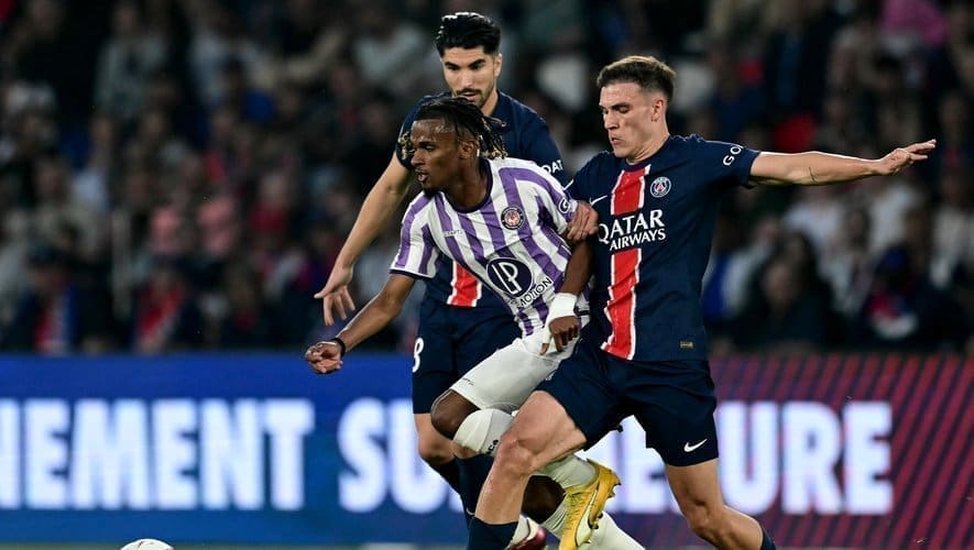 suivez le match en direct : le psg égalise à la mi-temps dans un duel intense et prometteur.