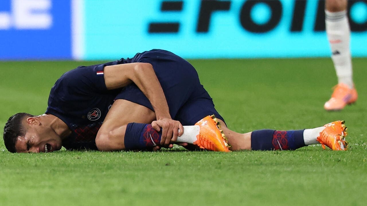 revivez le match psg vs paris fc avec un focus sur nkambadio, véritable mur défensif, protégeant vigoureusement la défense parisienne.