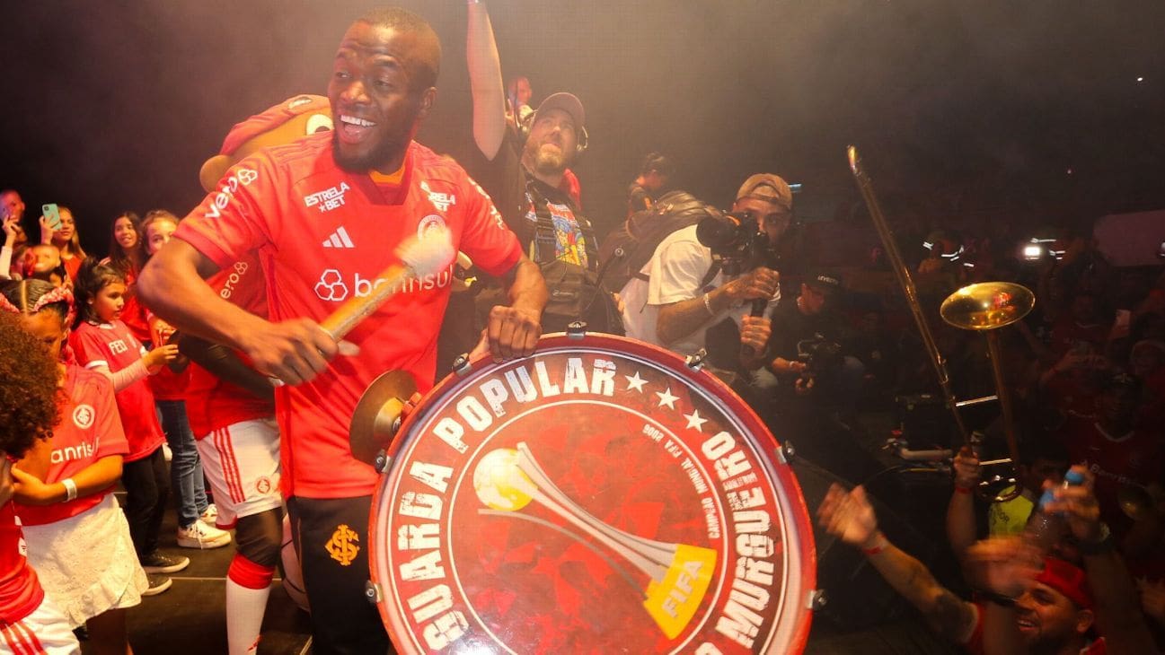 Présenté, Enner Valencia explique pourquoi il a choisi l&rsquo;Internacional et révèle les « conseils » de Jorge Jesus et de l&rsquo;ex-Flamengo : « On m&rsquo;a très bien parlé du club »