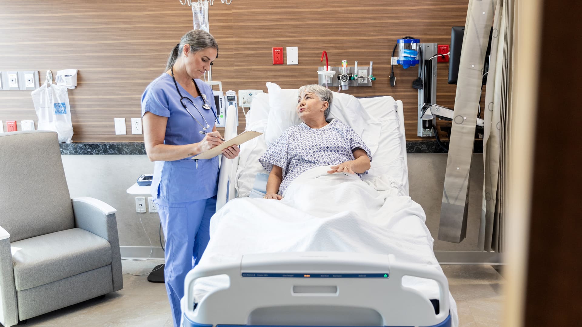 Surcomplémentaire hospitalisation : guide complet pour faire le bon choix