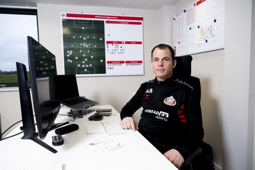 découvrez les détails de la prolongation de contrat de régis le bris avec sunderland, une décision qui marque un tournant pour le club et son avenir. plongez dans les enjeux de cette prolongation et son impact sur la saison à venir.