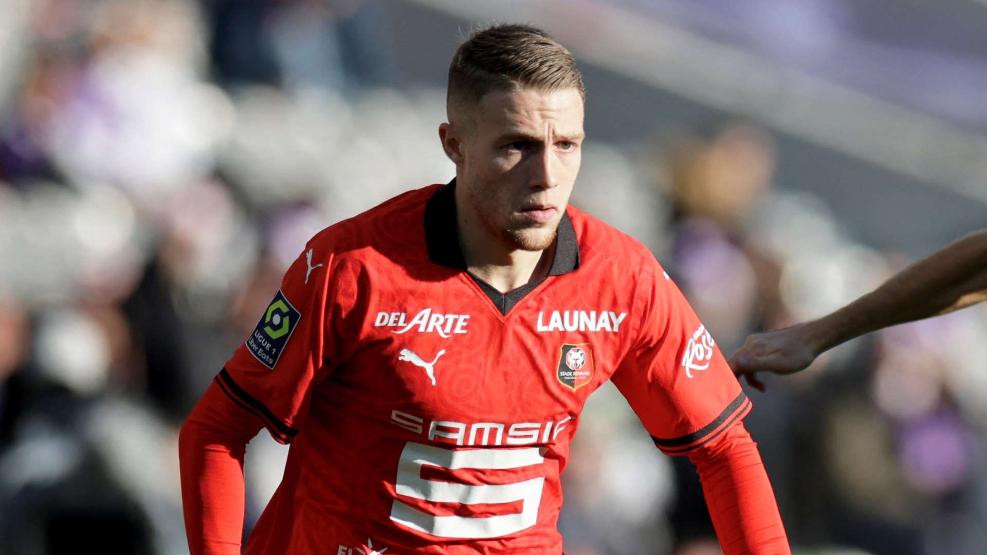 découvrez comment rennes a triomphé face à l’om et comment merlin entame un nouveau chapitre après cette victoire marquante. analyse du match et réactions à chaud.