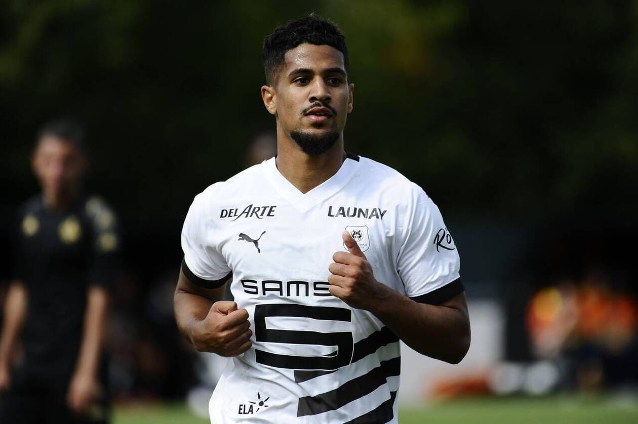 rennes l'emporte face à l'om, tandis que merlin entame un nouveau chapitre. découvrez le résumé du match et les réactions après la victoire rennaise sur marseille.