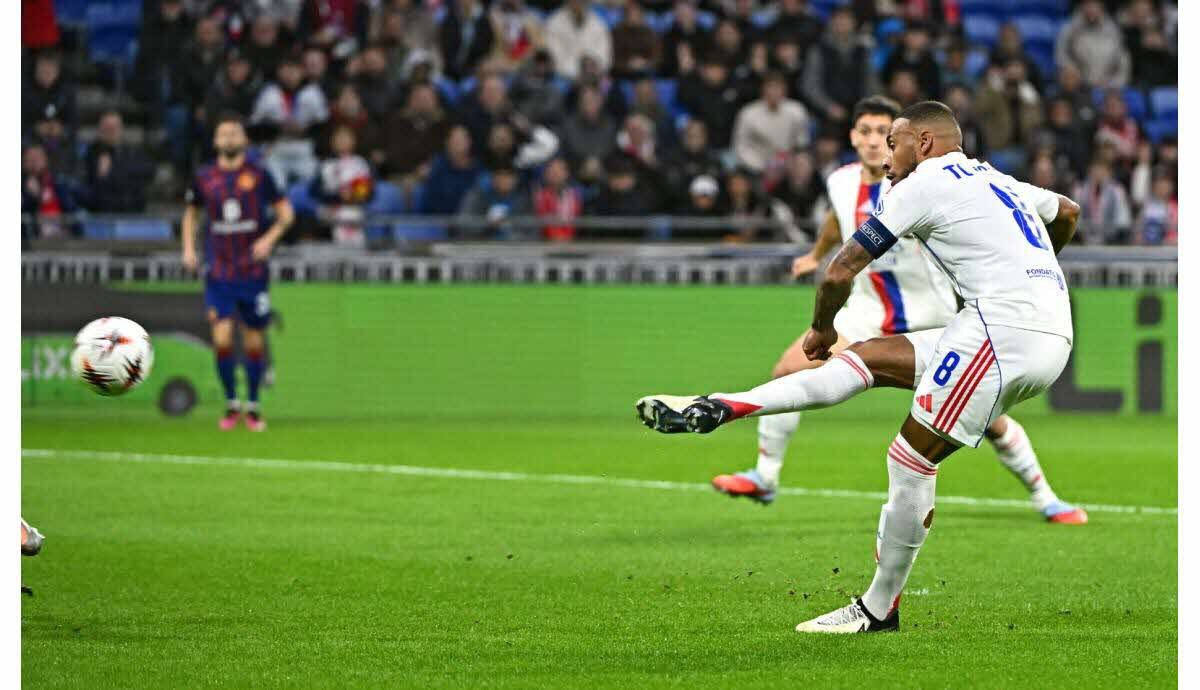découvrez tous les résultats et le classement actualisé après la 3e journée de la ligue europa. analyse des scores, performances des équipes et évolution du classement.