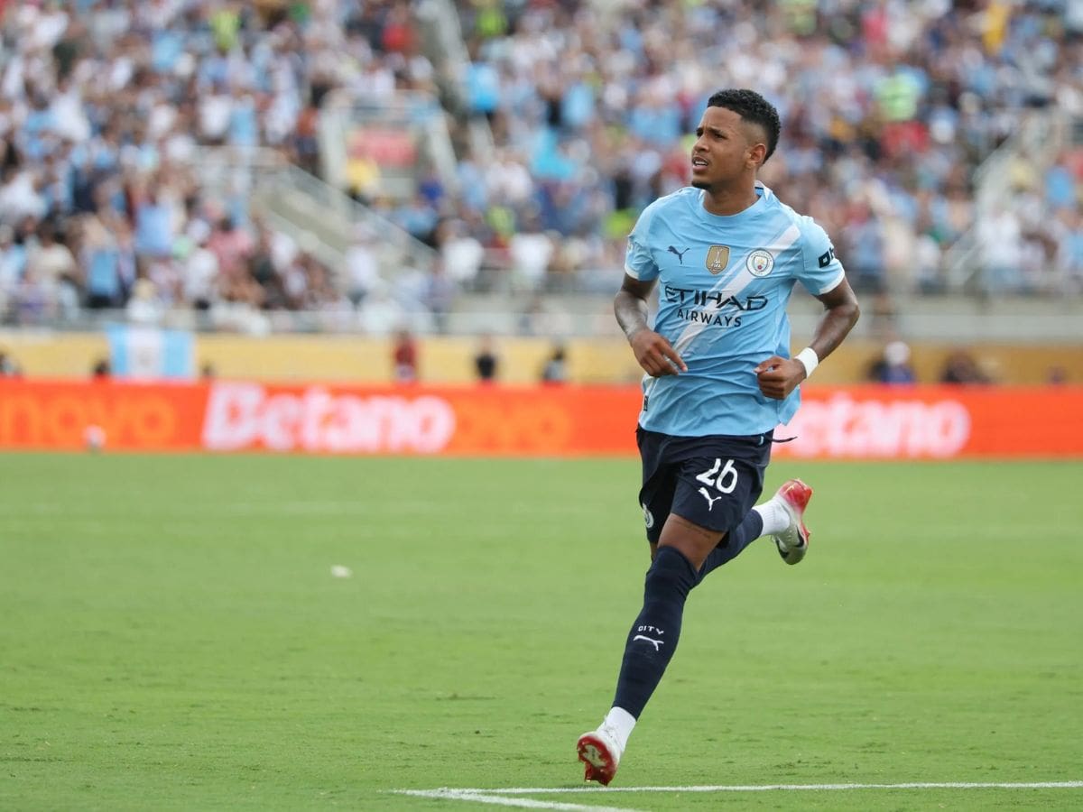 Mercato de Manchester City : Savinho s&rsquo;engage officiellement jusqu&rsquo;en 2031