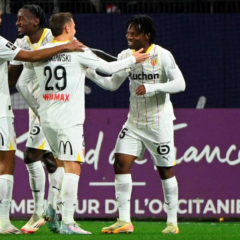 découvrez tout sur le transfert potentiel de sinayoko vers lens : rumeurs, actualités, analyses et réactions des fans concernant ce mouvement sur le marché du football.