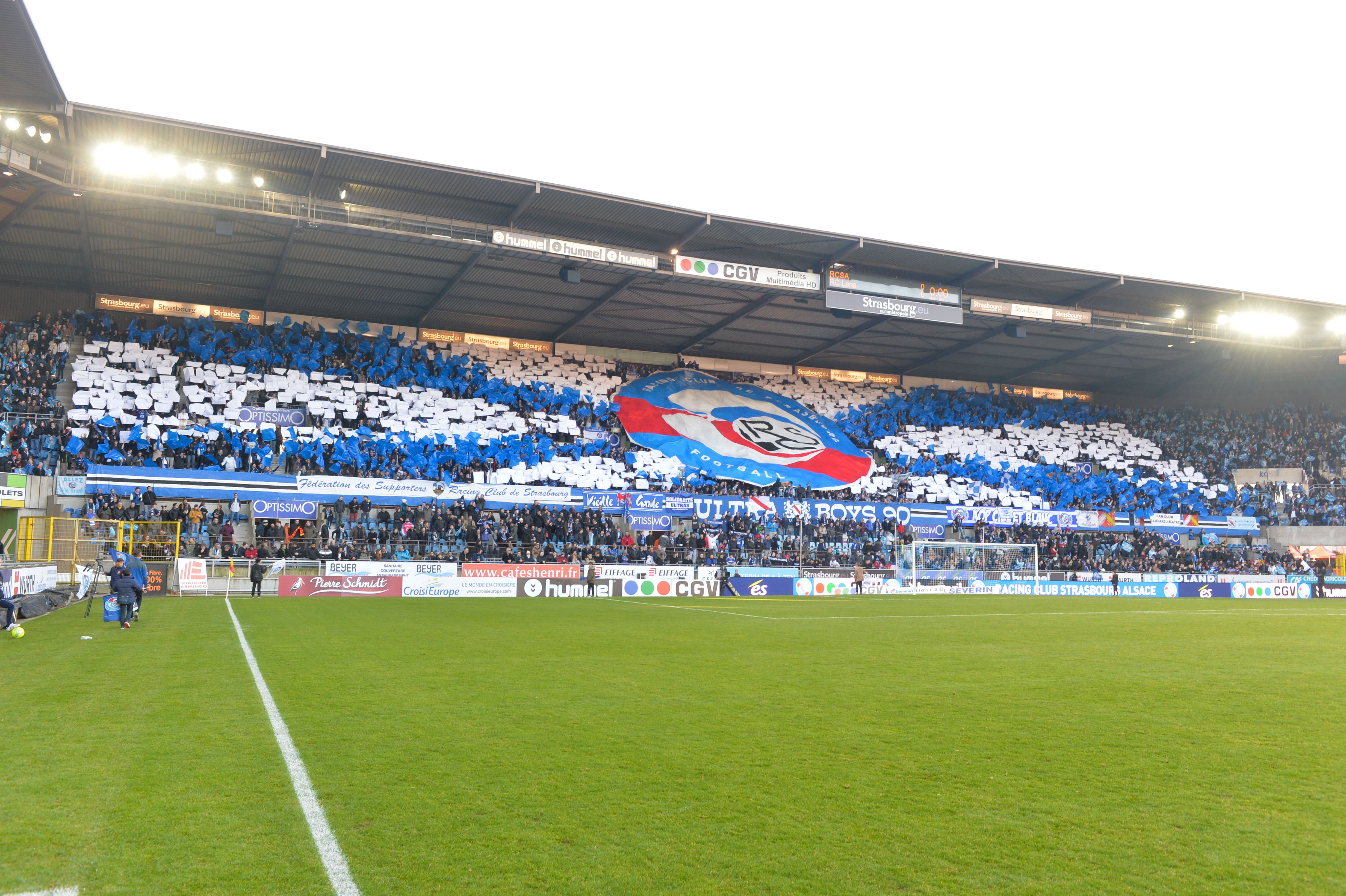 Strasbourg-OL : retour sur la gestion exemplaire du club alsacien face aux incidents en tribune après l&rsquo;hommage à Quentin Deranque