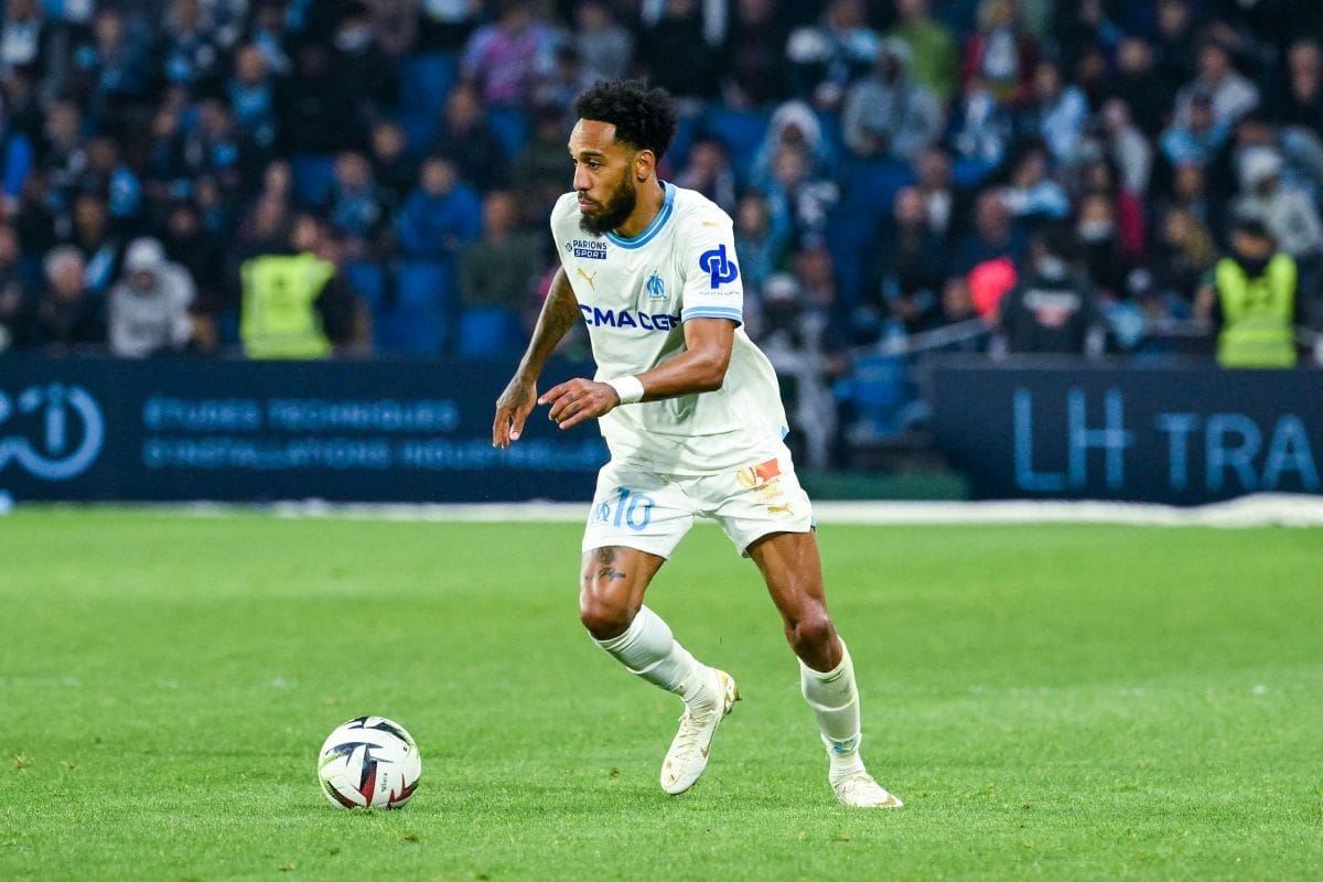 Mercato ASSE : Stuttgart négocie pour Stassin, mais des obstacles subsistent…