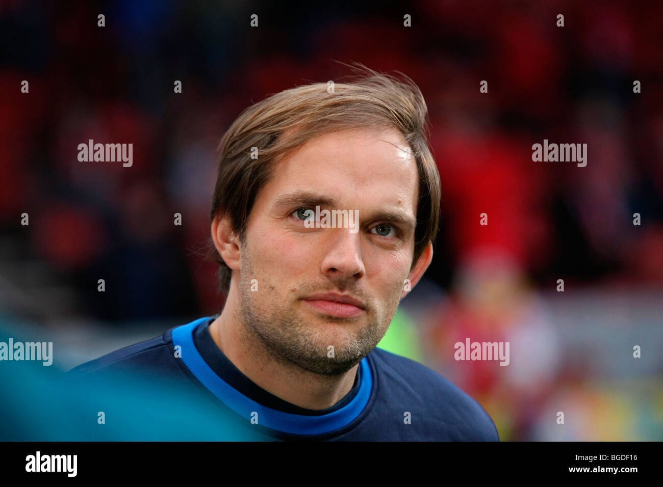 découvrez le parcours et la philosophie de thomas tuchel, entraîneur visionnaire reconnu pour ses stratégies novatrices et sa capacité à transformer ses équipes au plus haut niveau du football européen.