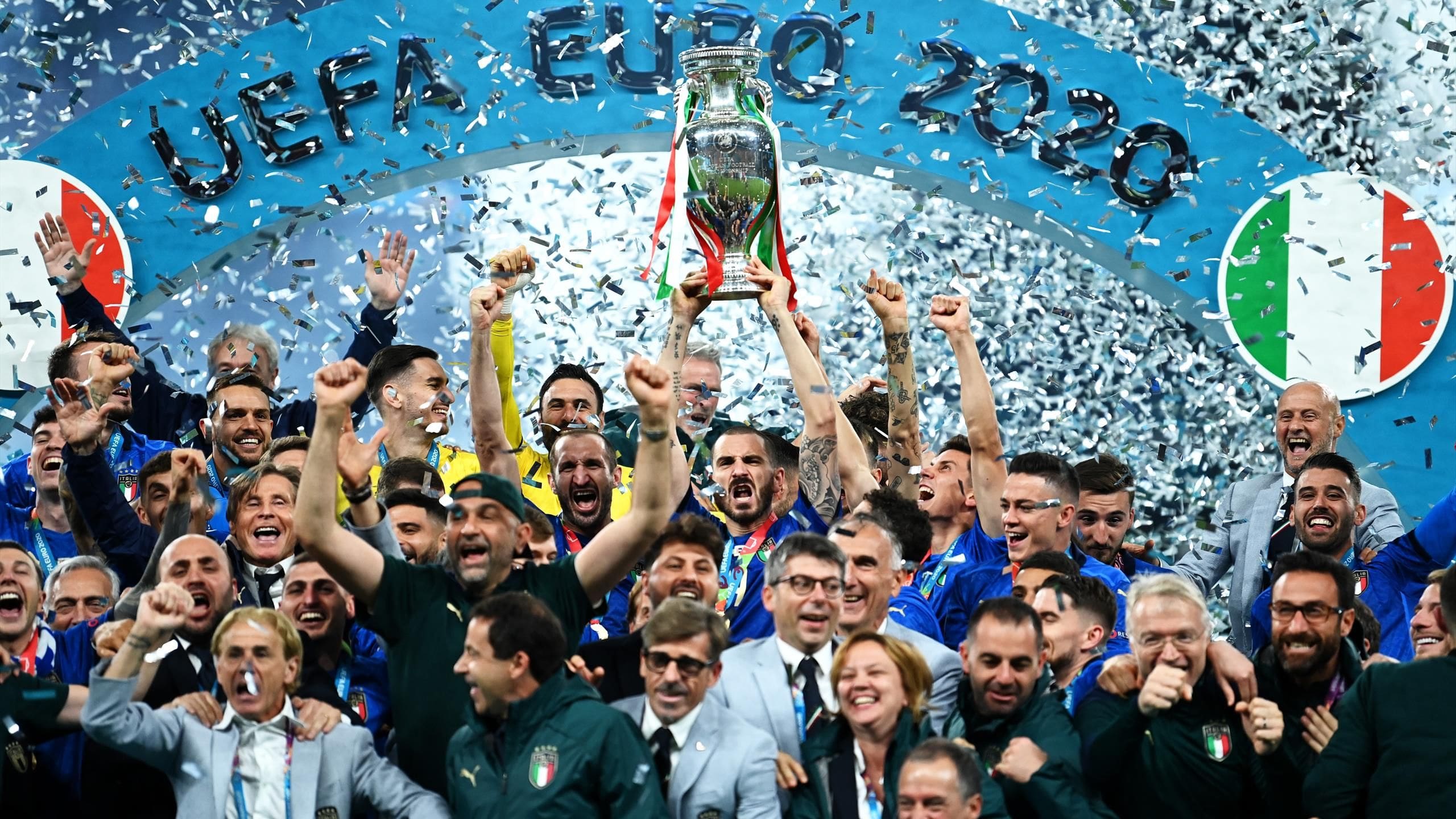 découvrez comment l'italie a remporté une victoire remarquable, revivez les moments forts du match et analysez les performances des joueurs clés lors de cet événement inoubliable.