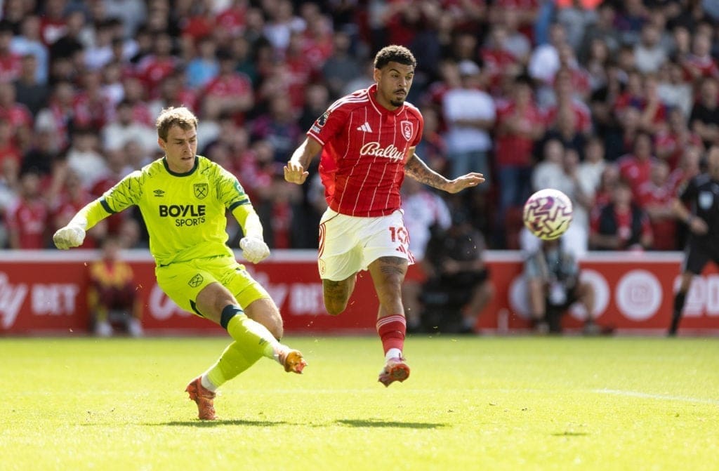 West Ham vs Nottingham Forest : un duel sous haute pression pour éviter la relégation, avec moins de 2,5 buts en perspective