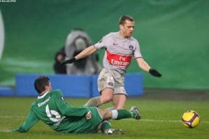 EN DIRECT. Wolfsburg prend l&rsquo;avantage sur le PSG : les Parisiennes face à un défi majeur